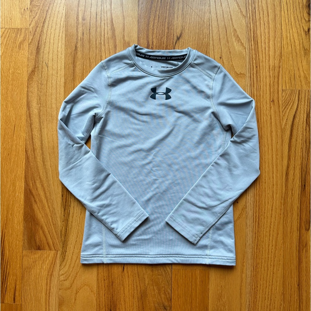 Kids size small gray coldgear long sleeve